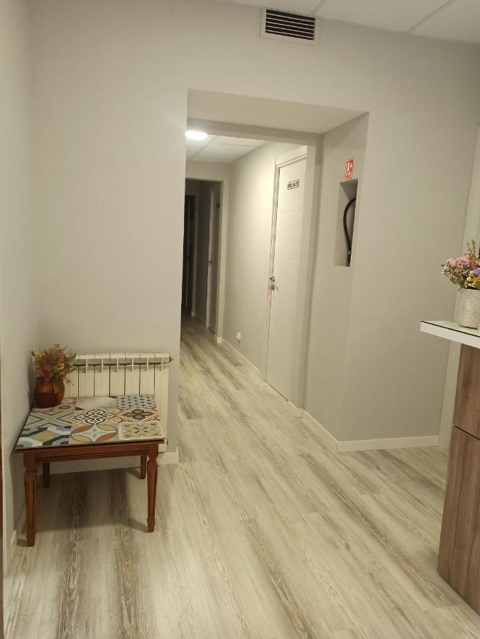 Hostal Ruta De Francia Barcelona Luaran gambar