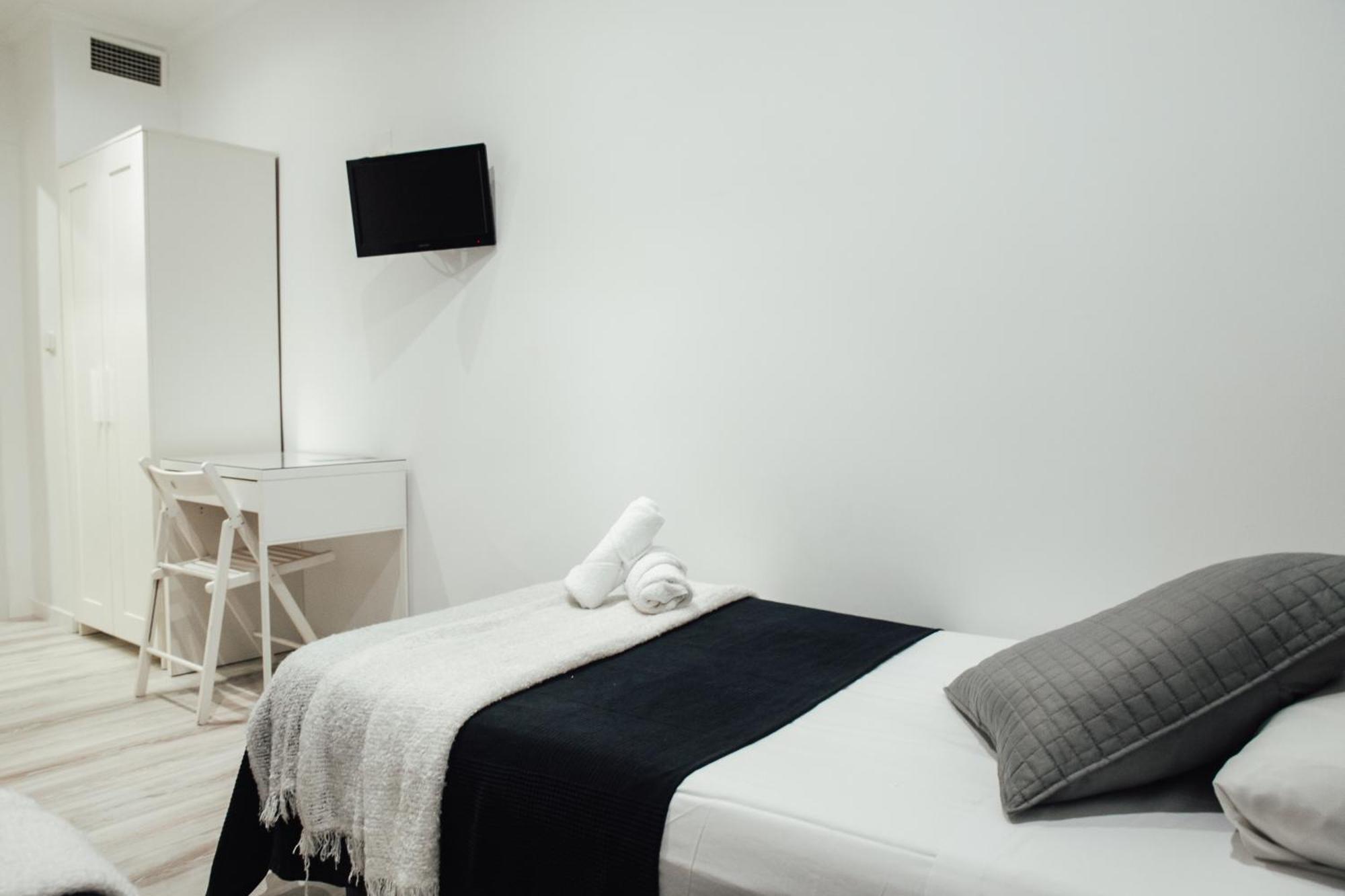 Hostal Ruta De Francia Barcelona Luaran gambar