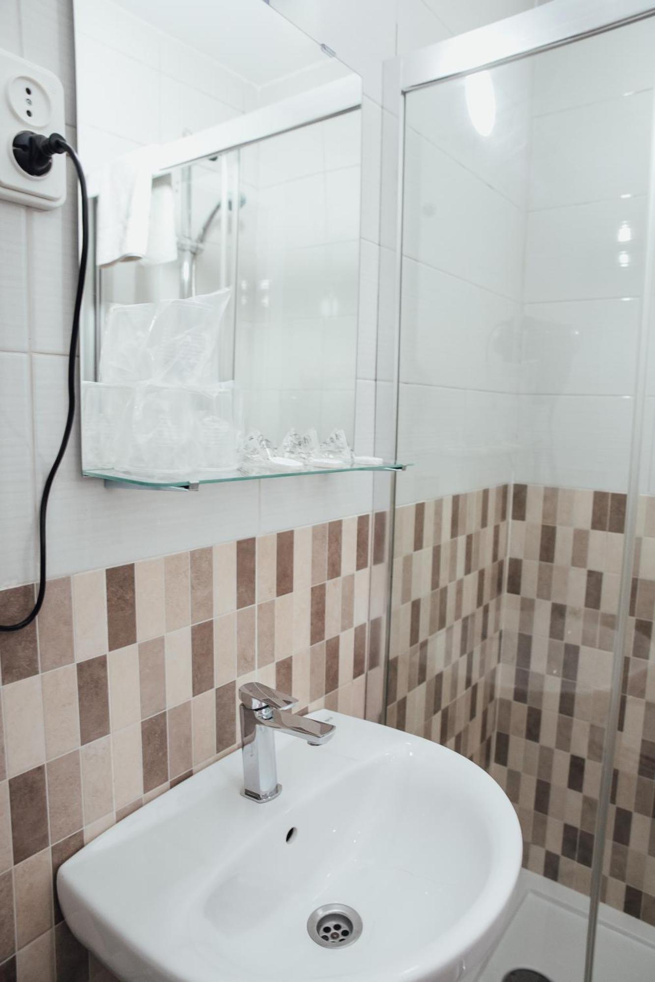 Hostal Ruta De Francia Barcelona Luaran gambar