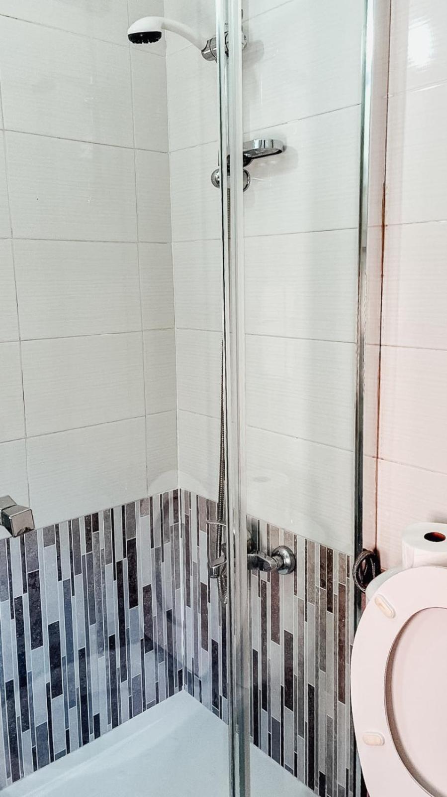 Hostal Ruta De Francia Barcelona Luaran gambar