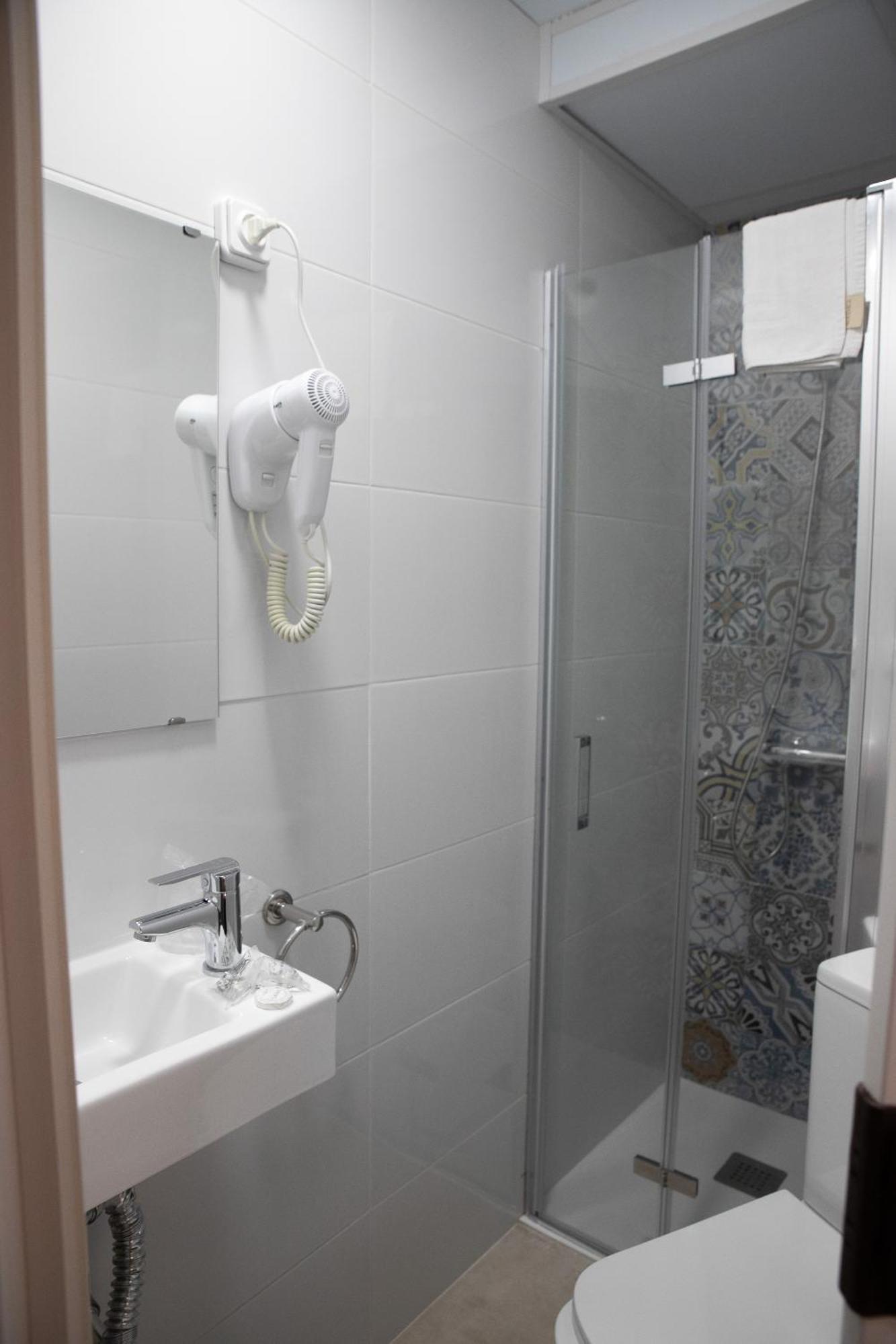Hostal Ruta De Francia Barcelona Luaran gambar